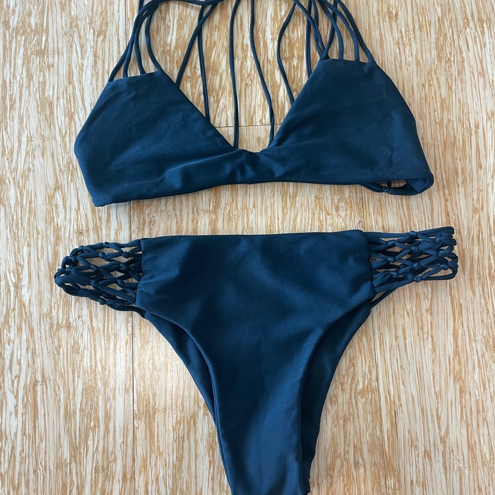 Elegant Black Women's Swimwear Set